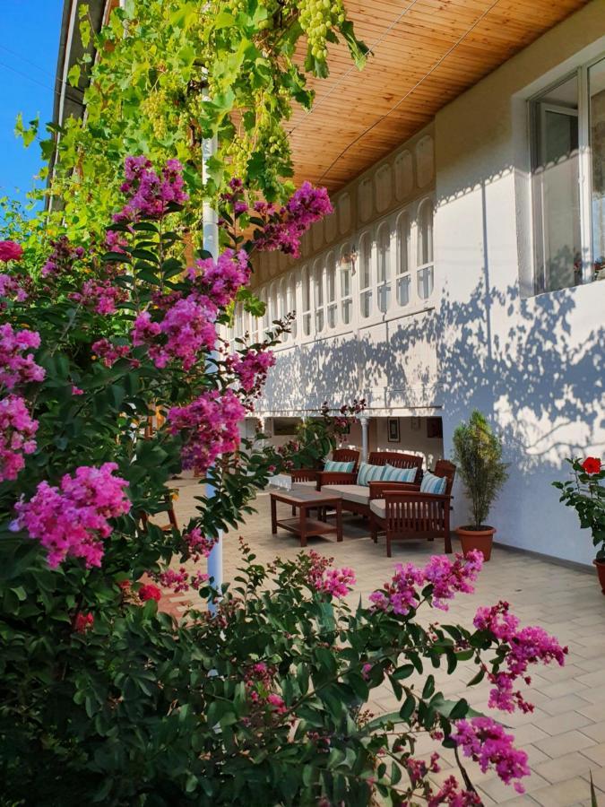 Nazy'S Guest House Joqolo Bagian luar foto